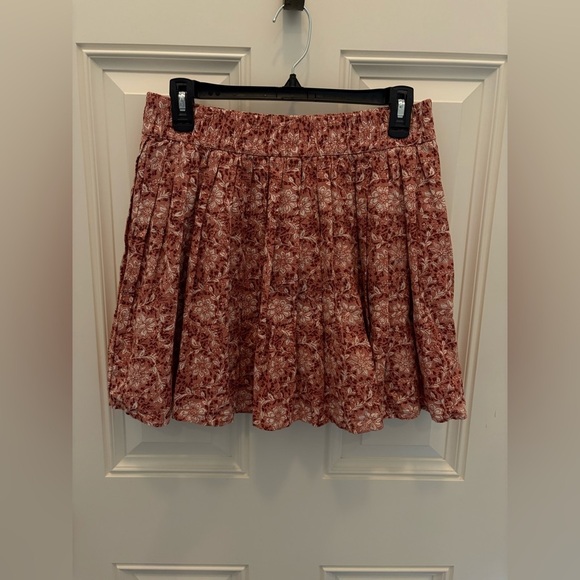 American Eagle Floral Pleated Mini Skirt Size M NWT - Picture 1 of 9